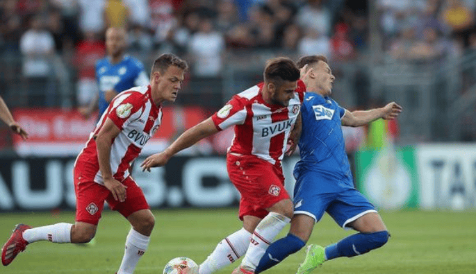 德国杯赛前再迎强敌，拜仁慕尼黑防线松动，主帅态度——赛场秩序良好，训练强度明显提升的简单介绍-英雄联盟官方直播